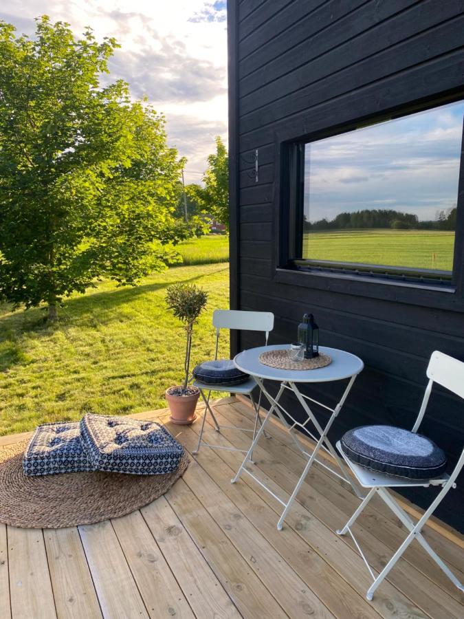 Field View Cabin Еребру Екстер'єр фото